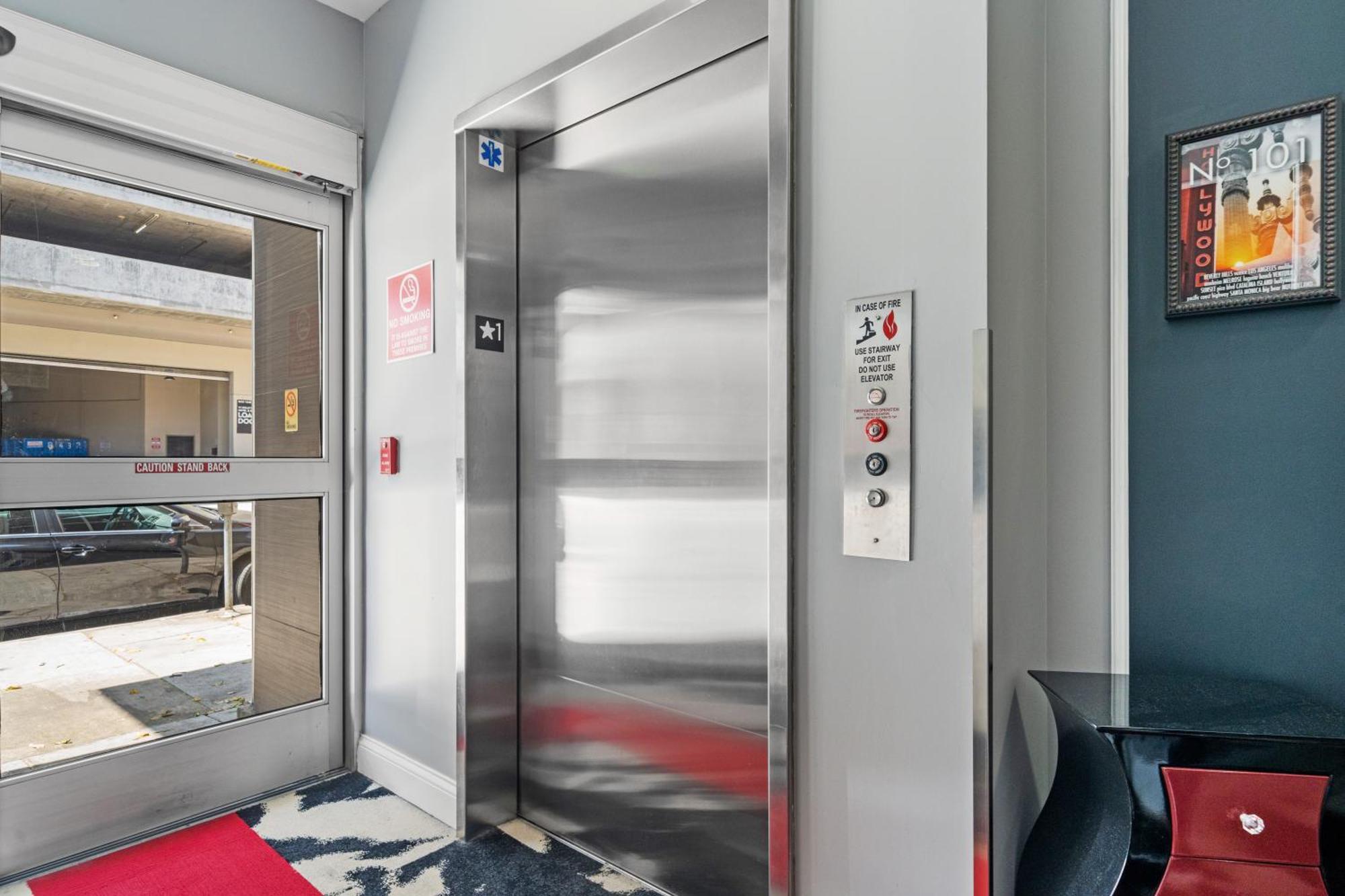 Hollywood Le Bon Hotel Лос Анджелис Екстериор снимка