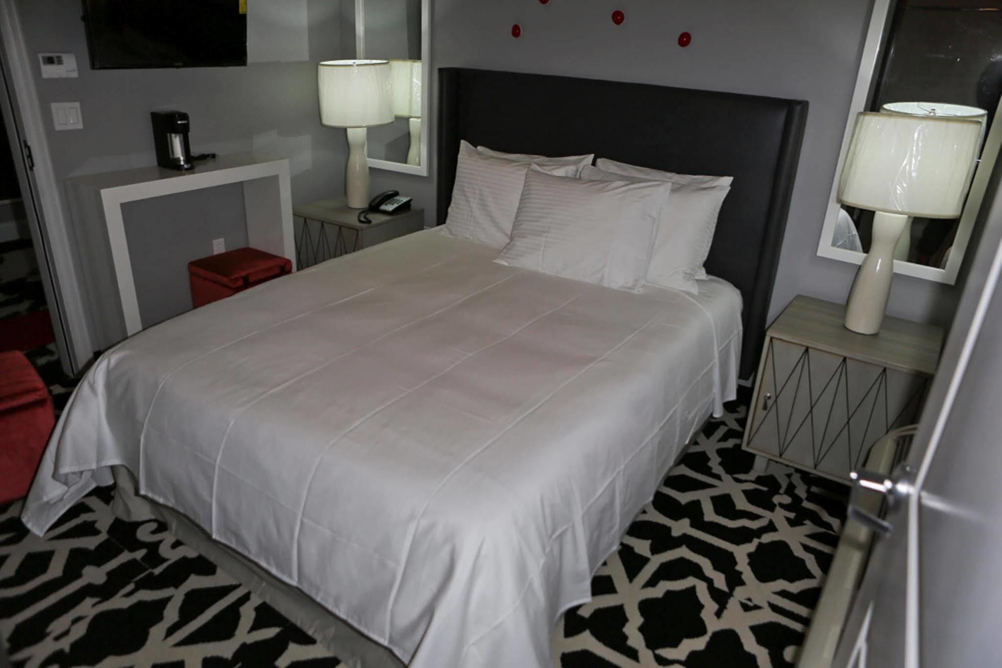 Hollywood Le Bon Hotel Лос Анджелис Екстериор снимка